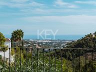 Villa for sale in El Madroñal, Benahavis