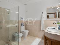 Villa for sale in El Madroñal, Benahavis