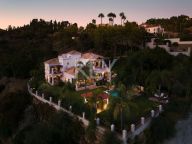 Villa for sale in El Madroñal, Benahavis