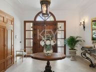 Villa for sale in El Madroñal, Benahavis