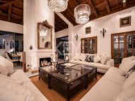 Villa for sale in El Madroñal, Benahavis