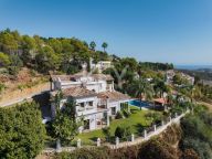 Villa for sale in El Madroñal, Benahavis