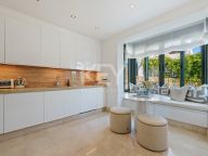 Villa for sale in Nueva Andalucia