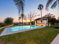 Villa for sale in Nueva Andalucia