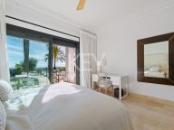 Villa for sale in Nueva Andalucia