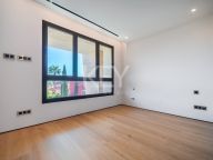 Вилла на продажу в Golden Mile, Золотая Миля