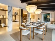 Villa for sale in Nueva Andalucia