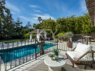 Villa for sale in Nueva Andalucia