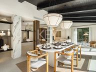 Villa for sale in Nueva Andalucia