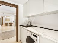 Villa for sale in Nueva Andalucia