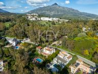 Villa for sale in Nueva Andalucia