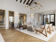 Villa for sale in Nueva Andalucia