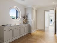 Villa for sale in Nueva Andalucia