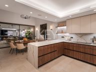 Villa for sale in La Cerquilla, Nueva Andalucia