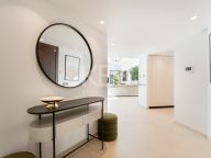 Villa for sale in La Cerquilla, Nueva Andalucia