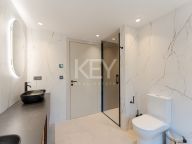 Villa for sale in La Cerquilla, Nueva Andalucia