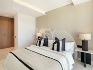 Villa for sale in El Paraiso, Estepona