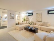 Villa for sale in El Paraiso, Estepona