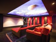 Villa en venta en El Paraiso, Estepona