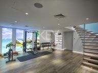 Villa en venta en El Paraiso, Estepona