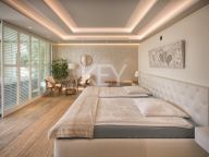 Villa en venta en El Paraiso, Estepona