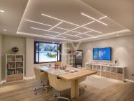 Villa en venta en El Paraiso, Estepona