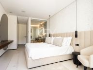 Villa for sale in El Madroñal, Benahavis