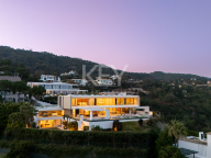 Villa for sale in El Madroñal, Benahavis