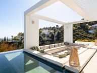 Villa for sale in El Madroñal, Benahavis
