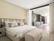 Villa for sale in El Madroñal, Benahavis