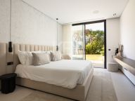 Villa for sale in El Madroñal, Benahavis