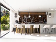 Villa for sale in El Madroñal, Benahavis