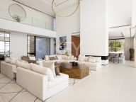 Villa for sale in El Madroñal, Benahavis