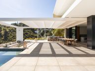 Villa for sale in El Madroñal, Benahavis