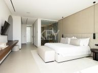 Villa for sale in El Madroñal, Benahavis