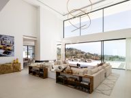 Villa for sale in El Madroñal, Benahavis