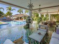 Villa for sale in Aloha, Nueva Andalucia