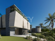 Villa en venta en Lomas del Virrey, Marbella Golden Mile