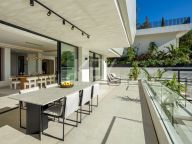 Villa for sale in Elviria, Marbella East