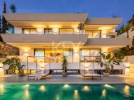 Villa for sale in Elviria, Marbella East