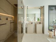 Villa for sale in Elviria, Marbella East