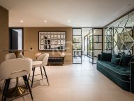 Вилла на продажу в Reyes y Reinas, Сотогранде