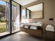 Вилла на продажу в Reyes y Reinas, Сотогранде