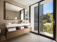 Вилла на продажу в Reyes y Reinas, Сотогранде