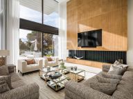 Вилла на продажу в Reyes y Reinas, Сотогранде