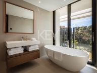 Вилла на продажу в Reyes y Reinas, Сотогранде