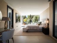 Вилла на продажу в Reyes y Reinas, Сотогранде