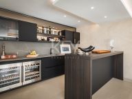 Вилла на продажу в Reyes y Reinas, Сотогранде