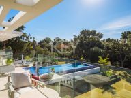 Вилла на продажу в Reyes y Reinas, Сотогранде