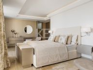 Villa for sale in Los Almendros, Benahavis